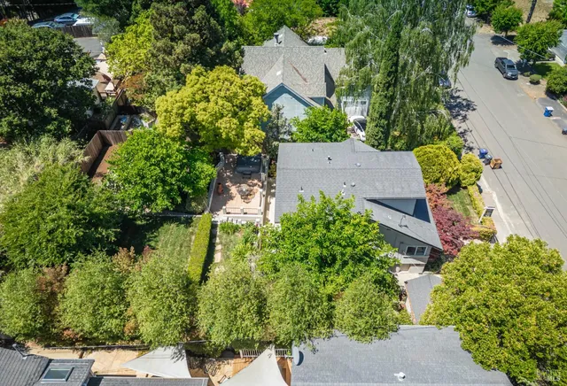 $999,000 | 225 Berna Avenue, Napa, CA 94559