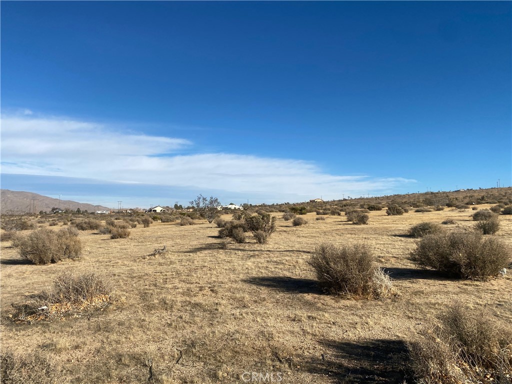 1 Tussing Ranch Road Apple Valley, CA 92308 - Photo 15 of 18 a view of beach and ocean