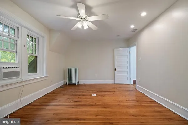 $9,500 | 1120 East Capitol Street Northeast, Washington, DC 20002