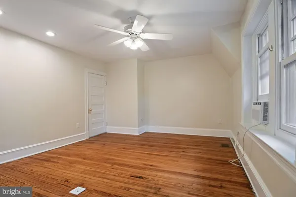 $9,500 | 1120 East Capitol Street Northeast, Washington, DC 20002