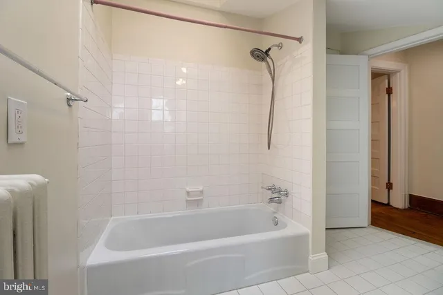 $9,500 | 1120 East Capitol Street Northeast, Washington, DC 20002