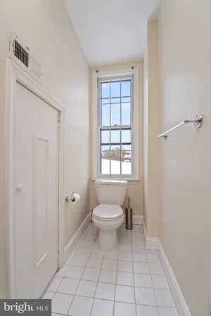$9,500 | 1120 East Capitol Street Northeast, Washington, DC 20002