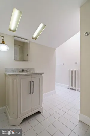 $9,500 | 1120 East Capitol Street Northeast, Washington, DC 20002