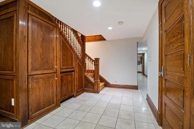 $9,500 | 1120 East Capitol Street Northeast, Washington, DC 20002