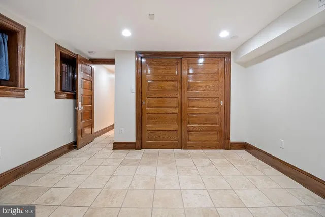 $9,500 | 1120 East Capitol Street Northeast, Washington, DC 20002