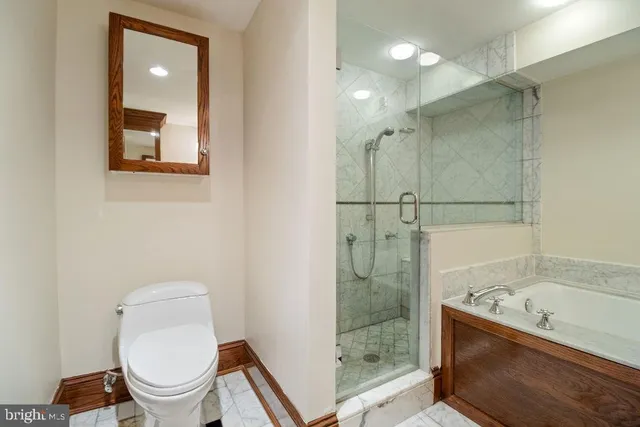 $9,500 | 1120 East Capitol Street Northeast, Washington, DC 20002