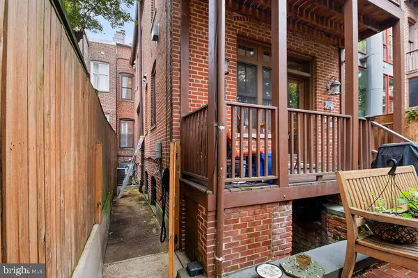 $9,500 | 1120 East Capitol Street Northeast, Washington, DC 20002