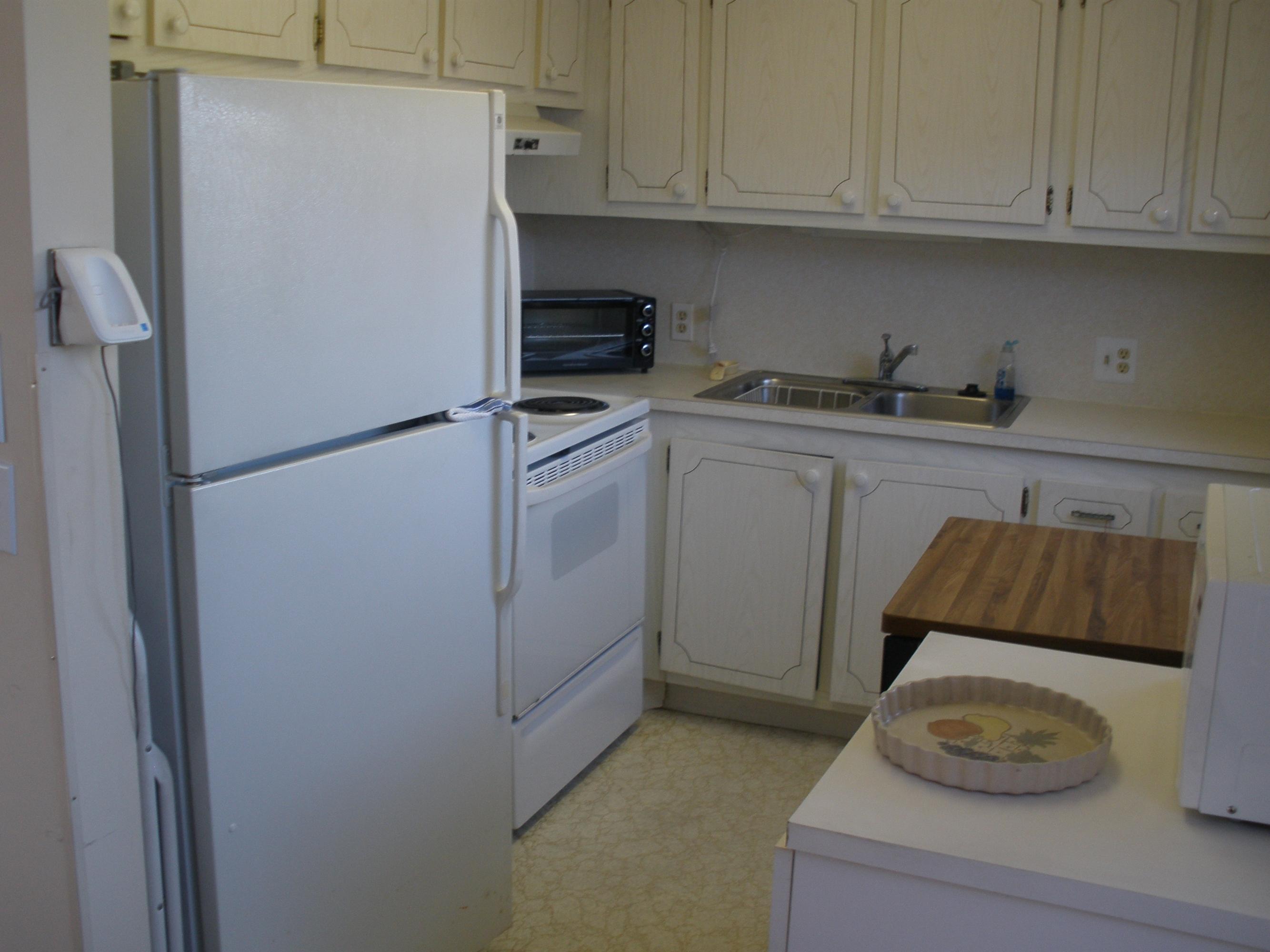 159 Mansfield D Boca Raton, FL 33434 - Photo 2 of 23 Kitchen