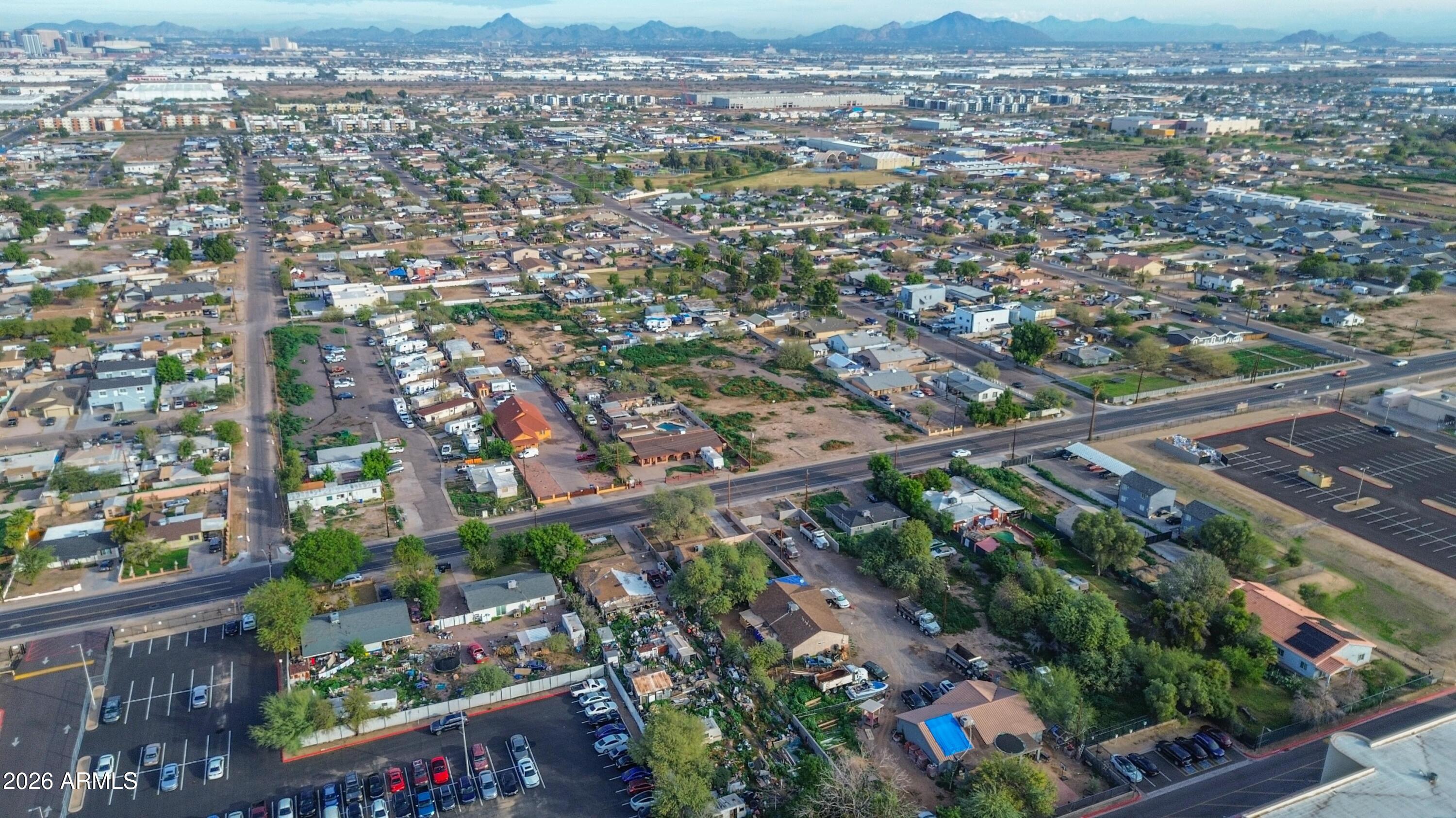 832 East Roeser Road Phoenix, AZ 85040 - Photo 25 of 47 an aerial view of a city