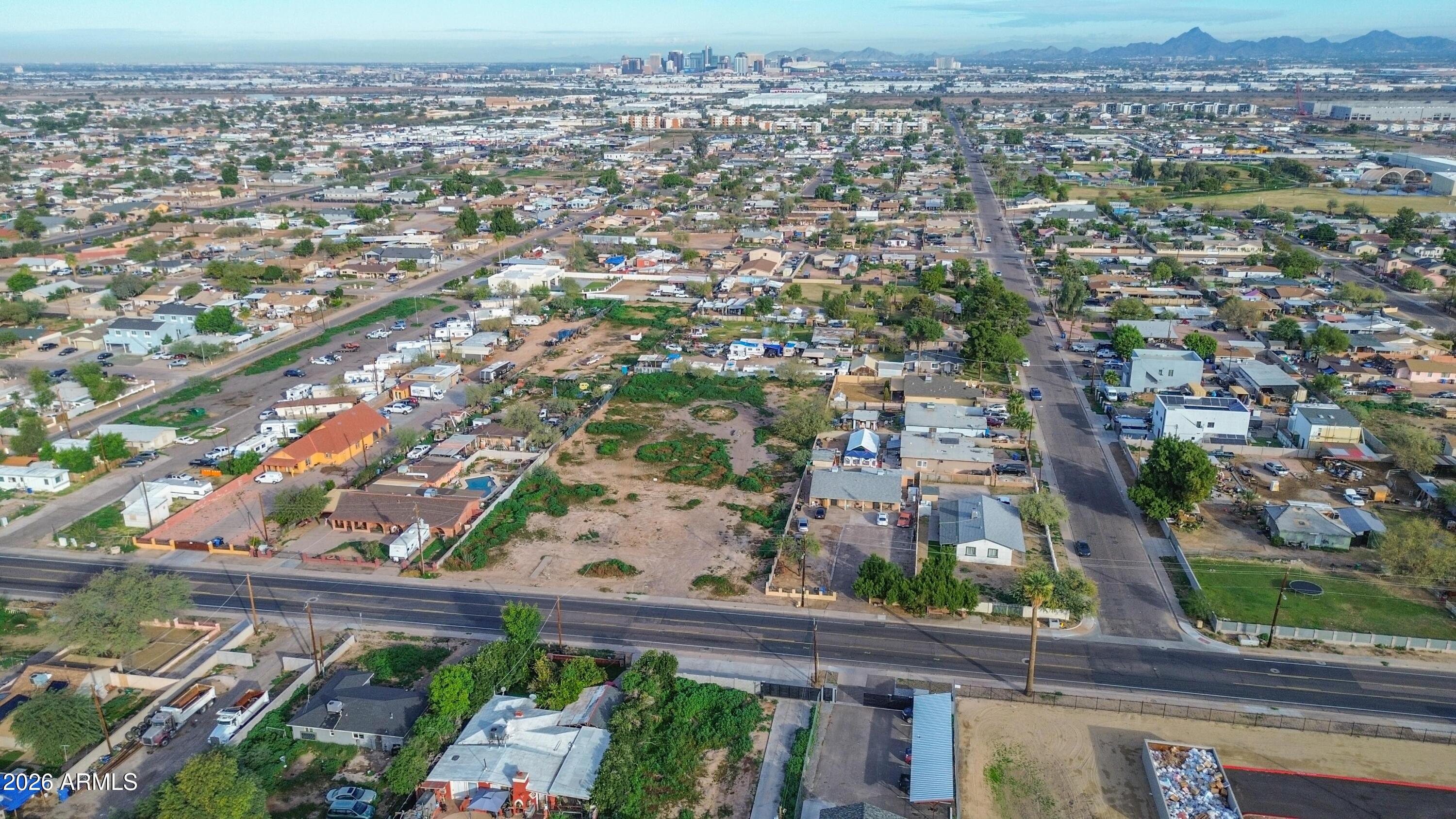 832 East Roeser Road Phoenix, AZ 85040 - Photo 46 of 47 an aerial view of a city