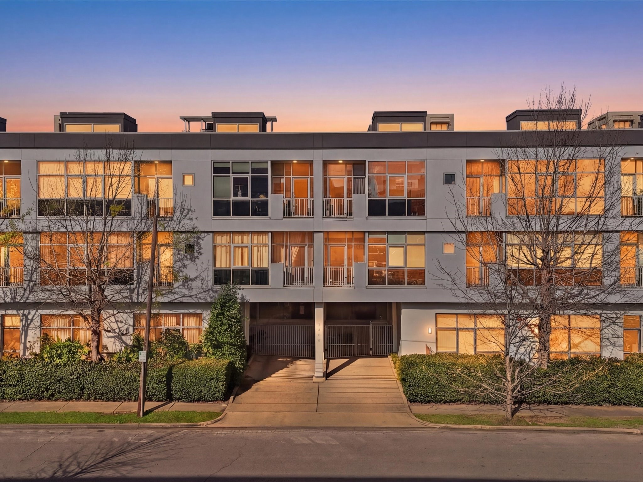 1406 Columbus Street, Unit 206 Houston, TX 77019 - Photo 3 of 22