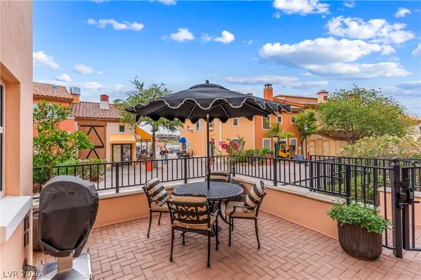 $995,000 | 30 Strada Di Villaggio, Unit 170, Henderson, NV 89011