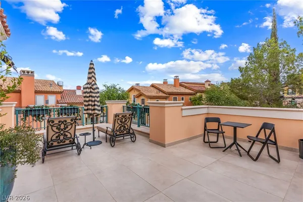 $995,000 | 30 Strada Di Villaggio, Unit 170, Henderson, NV 89011