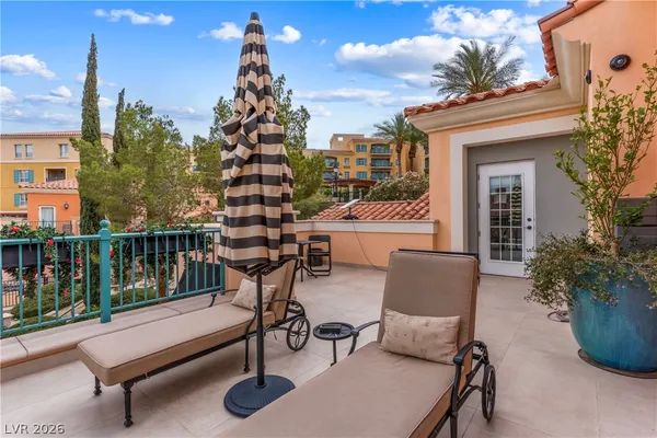 $995,000 | 30 Strada Di Villaggio, Unit 170, Henderson, NV 89011