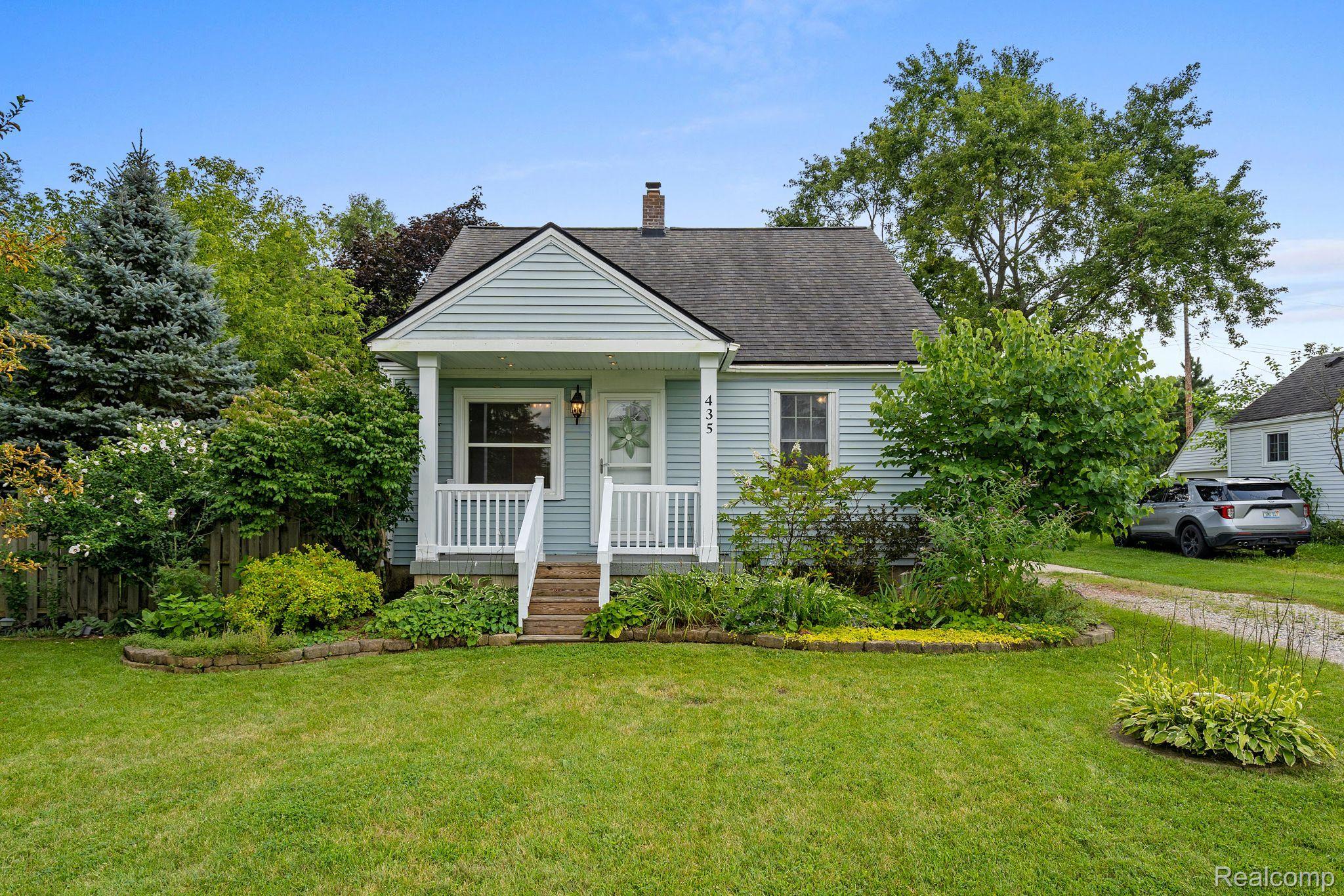 435 West Livingston Road Highland, MI 48357 - Photo 1 of 27 Gallery Image 1
