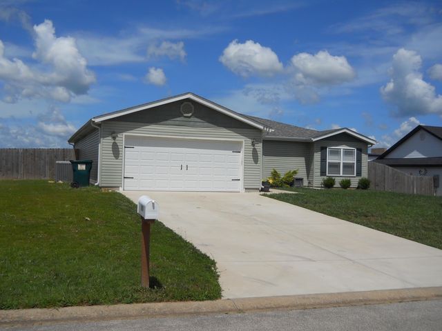 424 Echo Valley Circle, Reeds Spring, MO 65737