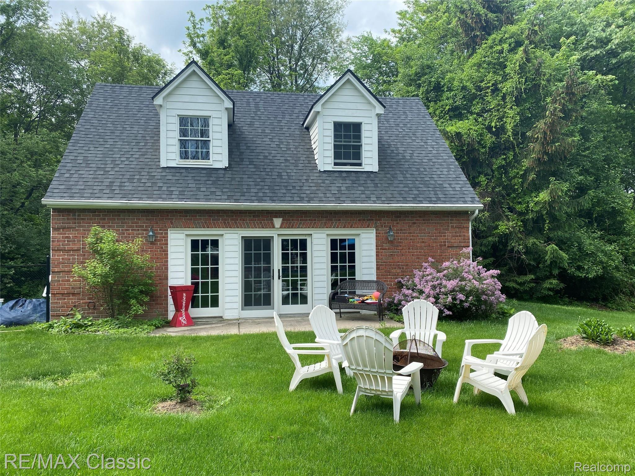 8650 Ridge Road Canton, MI 48187 - Photo 66 of 88 #S - Pool House.jpeg
