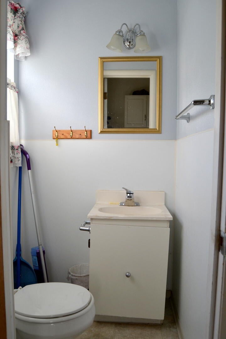 225 Espey Road Grants Pass, OR 97527 - Photo 19 of 28 DSC_9003