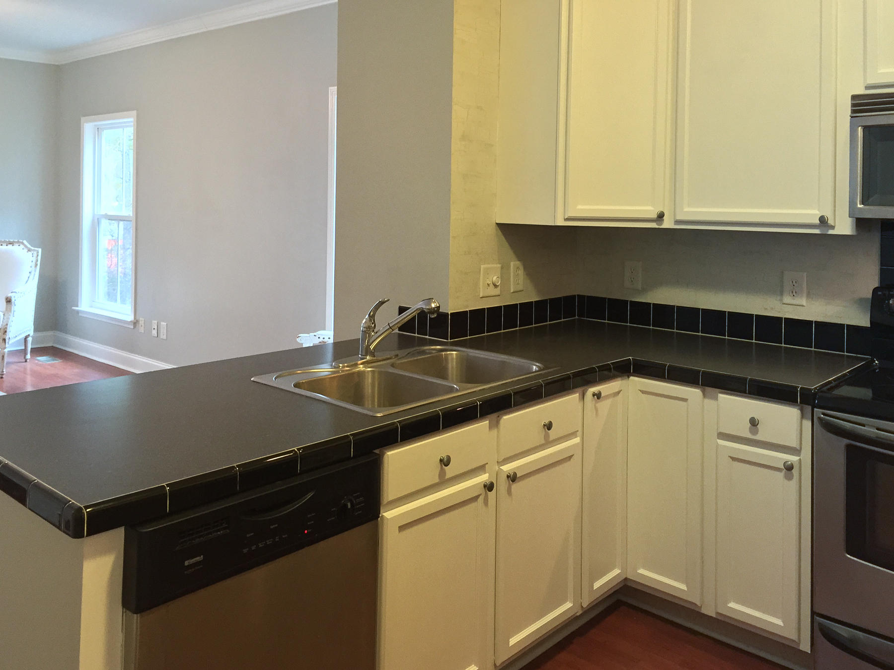 1829 Dogwood Road, Unit 401 Charleston, SC 29414 - Photo 2 of 33 IMG_6031