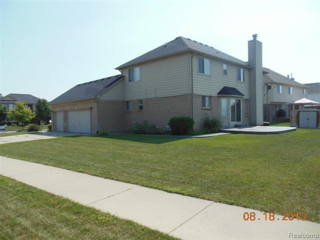 51511 Rivard Road New Baltimore, MI 48047 - Photo 3 of 21 Corner Garage