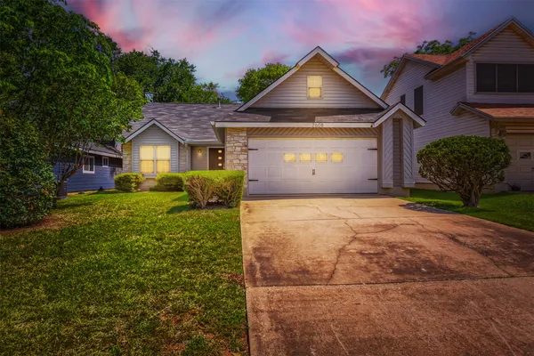 $2,300 | 2608 Piping Rock Trail, Austin, TX 78748