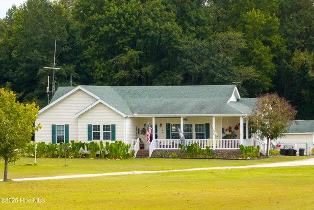 $625,000 | 330 Boyd Lane, Cove City, NC 28523