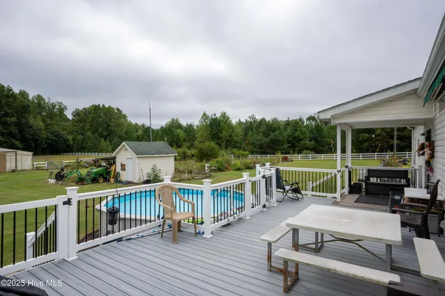 $625,000 | 330 Boyd Lane, Cove City, NC 28523