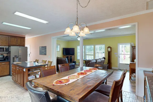 $625,000 | 330 Boyd Lane, Cove City, NC 28523