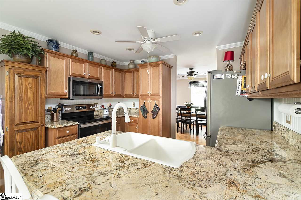 1412 Burdette Road Gray Court, SC 29645 - Photo 8 of 36