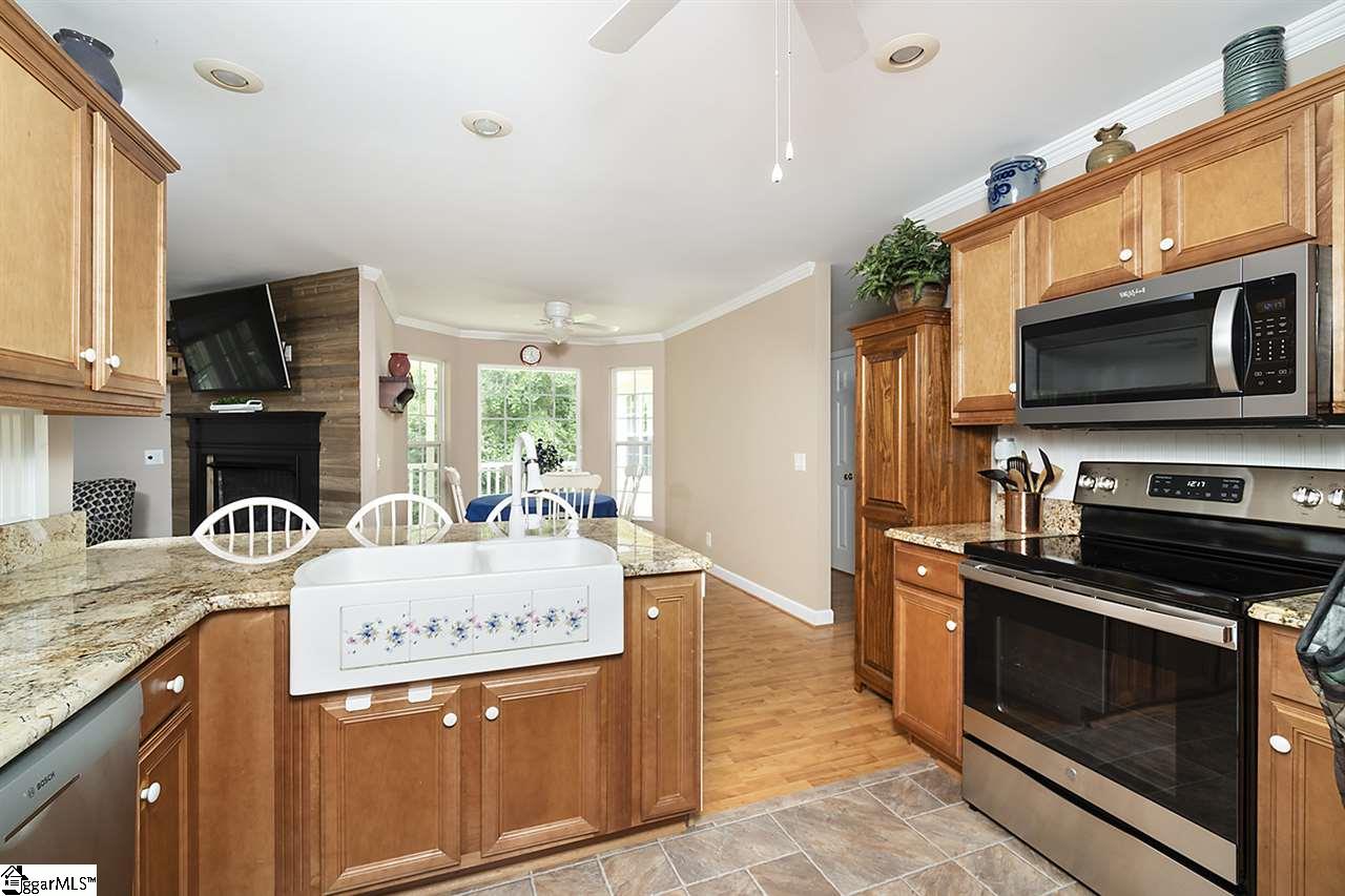 1412 Burdette Road Gray Court, SC 29645 - Photo 9 of 36