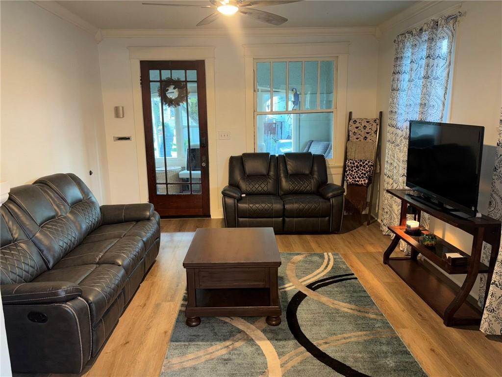 2427 Peniston Street New Orleans, LA 70115 - Photo 4 of 22