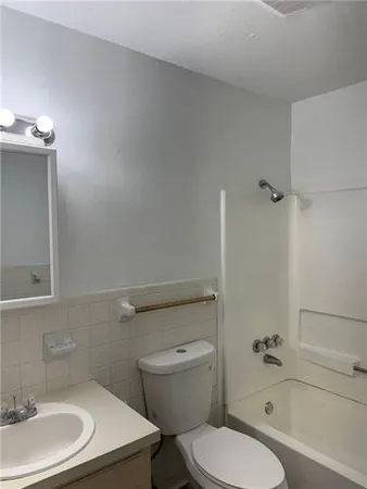 $925 | 10542 Jefferson Highway, Unit 12, River Ridge, LA 70123