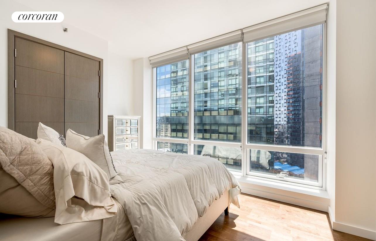 27-17 42nd Road, Unit 5H Queens, NY 11101 - Photo 3 of 18