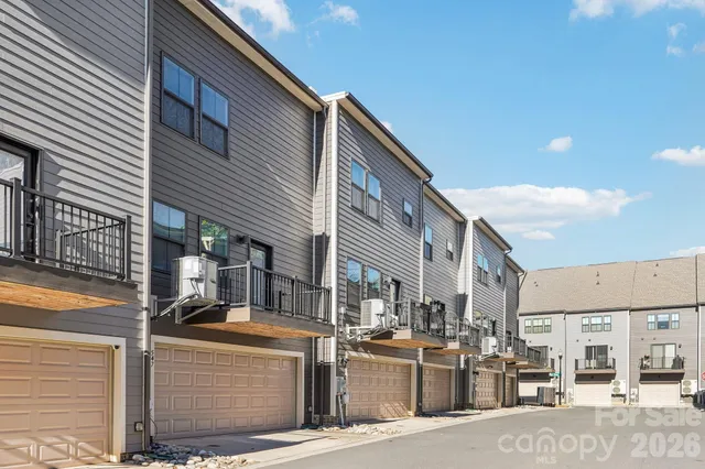 $472,000 | 547 Nantahala Drive, Charlotte, NC 28211