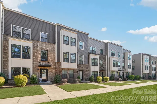 $472,000 | 547 Nantahala Drive, Charlotte, NC 28211