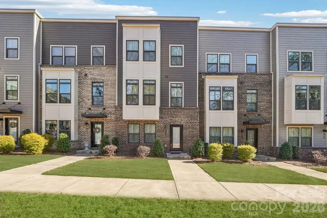 $472,000 | 547 Nantahala Drive, Charlotte, NC 28211