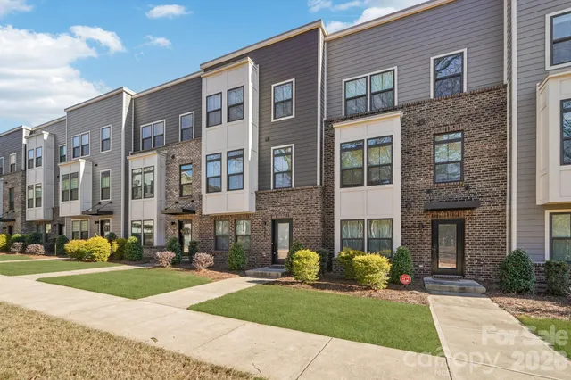 $472,000 | 547 Nantahala Drive, Charlotte, NC 28211