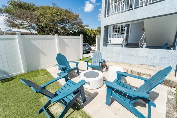 $3,150 | 801 Andrews Avenue, Unit 9, Delray Beach, FL 33483
