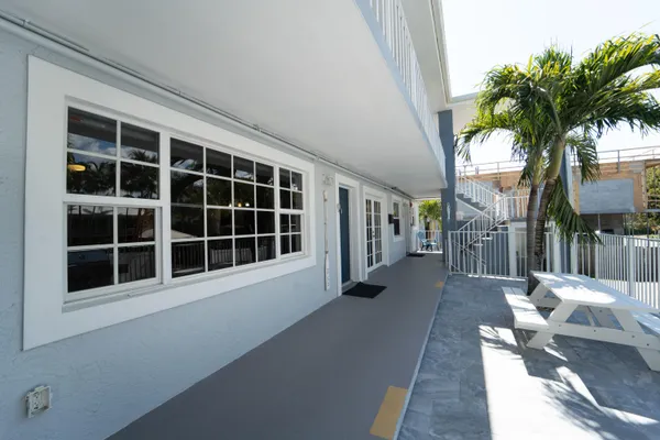 $3,150 | 801 Andrews Avenue, Unit 9, Delray Beach, FL 33483
