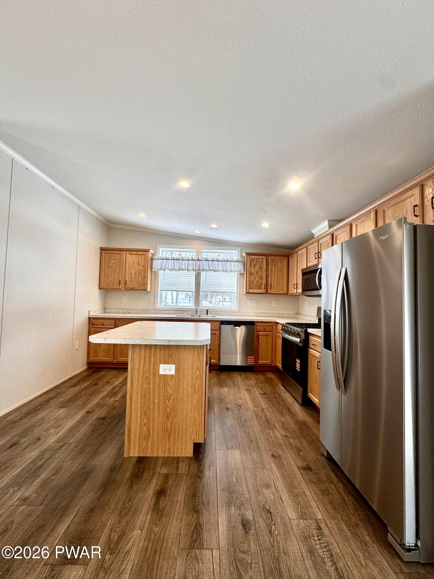 106 Middle Road Greentown, PA 18426 - Photo 10 of 43