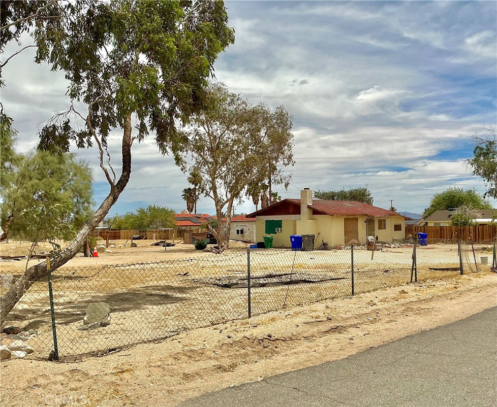 72116 Sullivan Road Twentynine Palms, CA 92277 - Photo 17 of 23