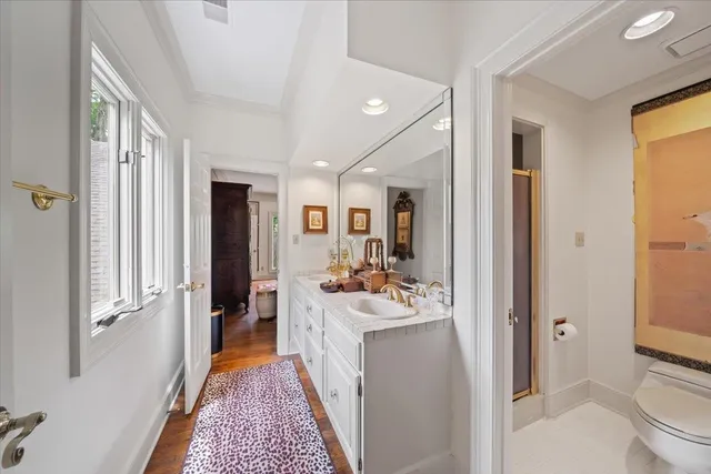 $795,000 | 4359 West Cherry Pl Drive, Memphis, TN 38117