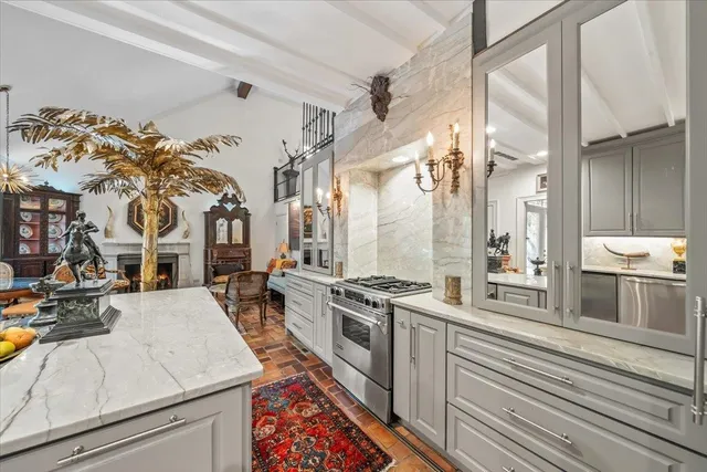 $795,000 | 4359 West Cherry Pl Drive, Memphis, TN 38117