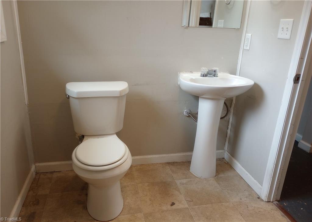 160 Merrigold Road Reidsville, NC 27320 - Photo 13 of 15 Gallery Image 13