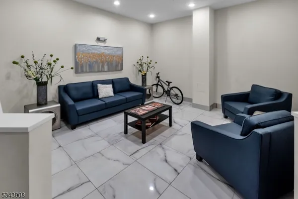 $3,700 | 310 Centennial Avenue, Unit 204, Cranford, NJ 07016