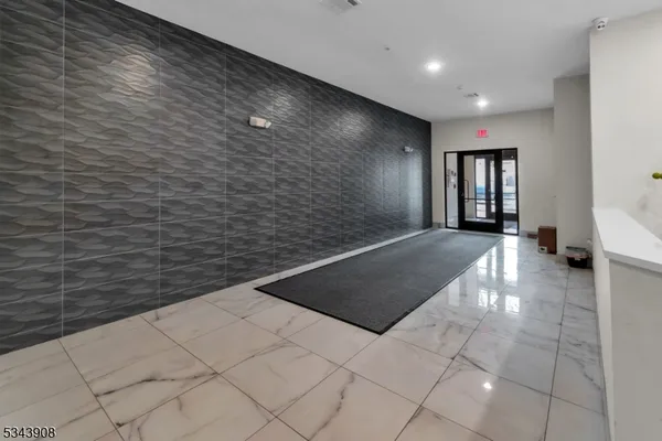 $3,700 | 310 Centennial Avenue, Unit 204, Cranford, NJ 07016