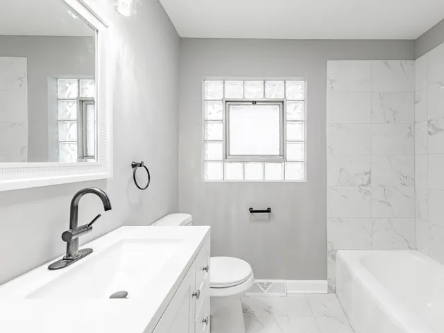 $199,000 | 8139 South Exchange Avenue, Chicago, IL 60617