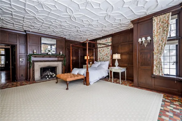 $949,900 | 901 East Avenue, Unit A, Rochester, NY 14607