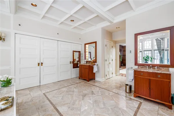 $949,900 | 901 East Avenue, Unit A, Rochester, NY 14607