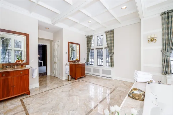 $949,900 | 901 East Avenue, Unit A, Rochester, NY 14607